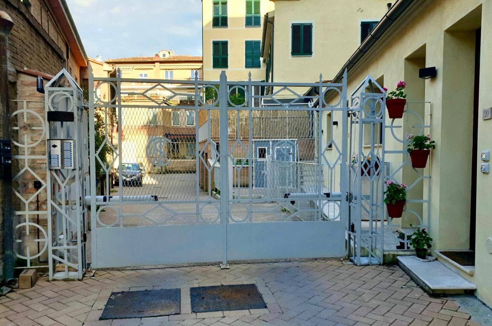 Appartamento Cinema Impero - Posto Auto Privato シエーナ 部屋 写真